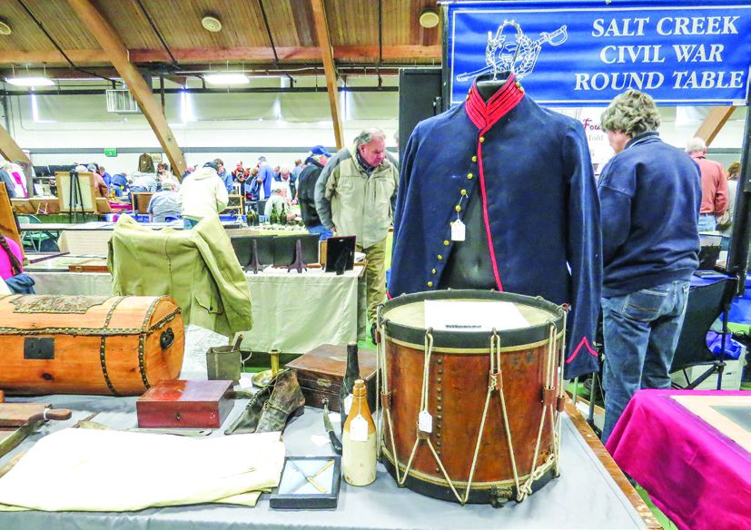 The “CHICAGO” Show & Sale Draws Record-Crowds — photograph 2 from the original article
