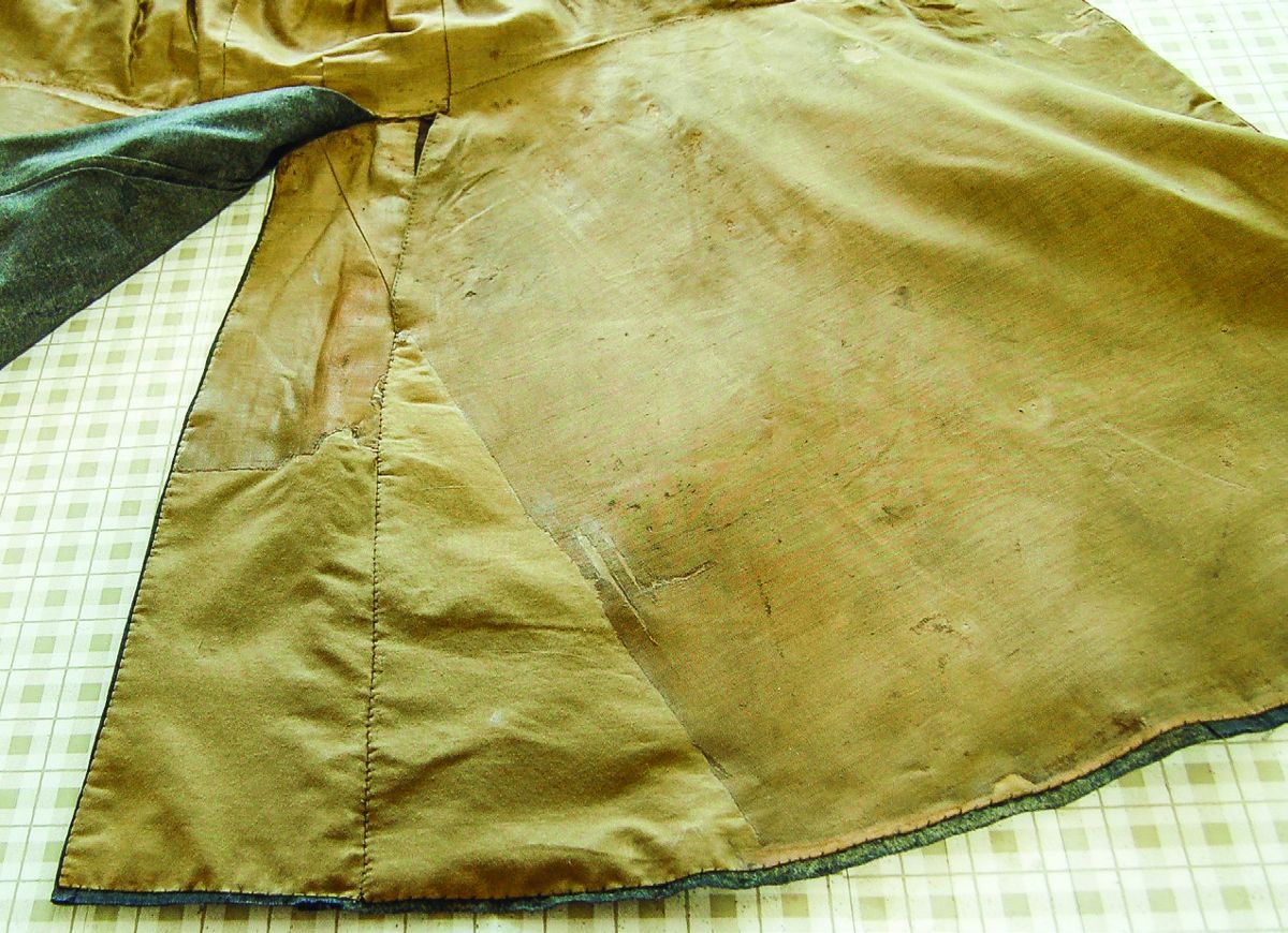 Lining of the skirt, after treatment.