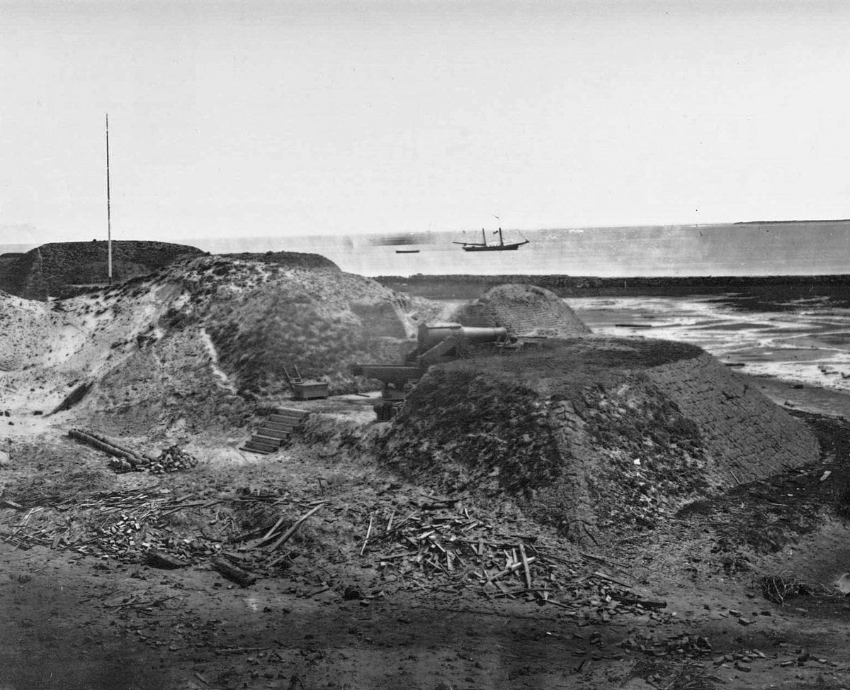 Battery Bee on Sullivan’s Island, 1865. Note the flag pole on the left. (National Archives) Courtesy Rick Hatcher.
