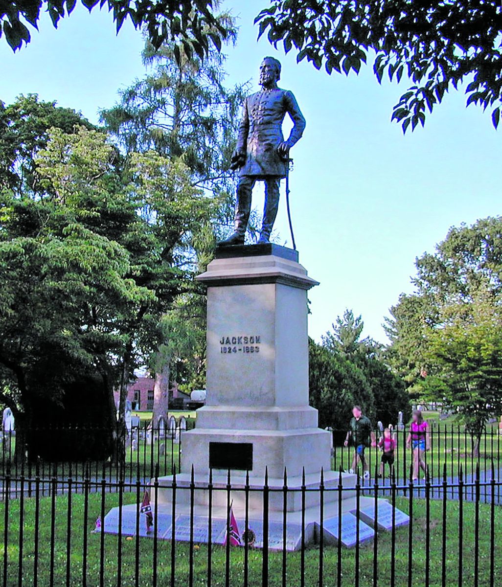 “Stonewall” Jackson statue, by Edward Valentine, in Jackson Memorial Cemetery, Lexington, Va. Jan Kronsell.