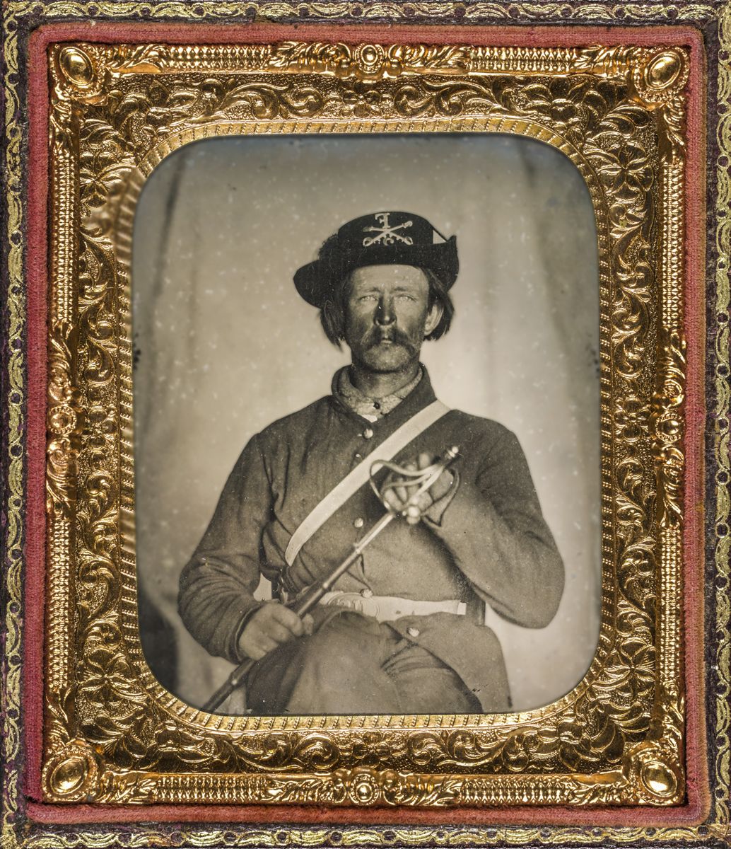 Union cavalry soldier in uniform with Hardee hat holding Model 1858 light cavalry saber. Liljenquist Family Collection of Civil War Photographs (Library of Congress).