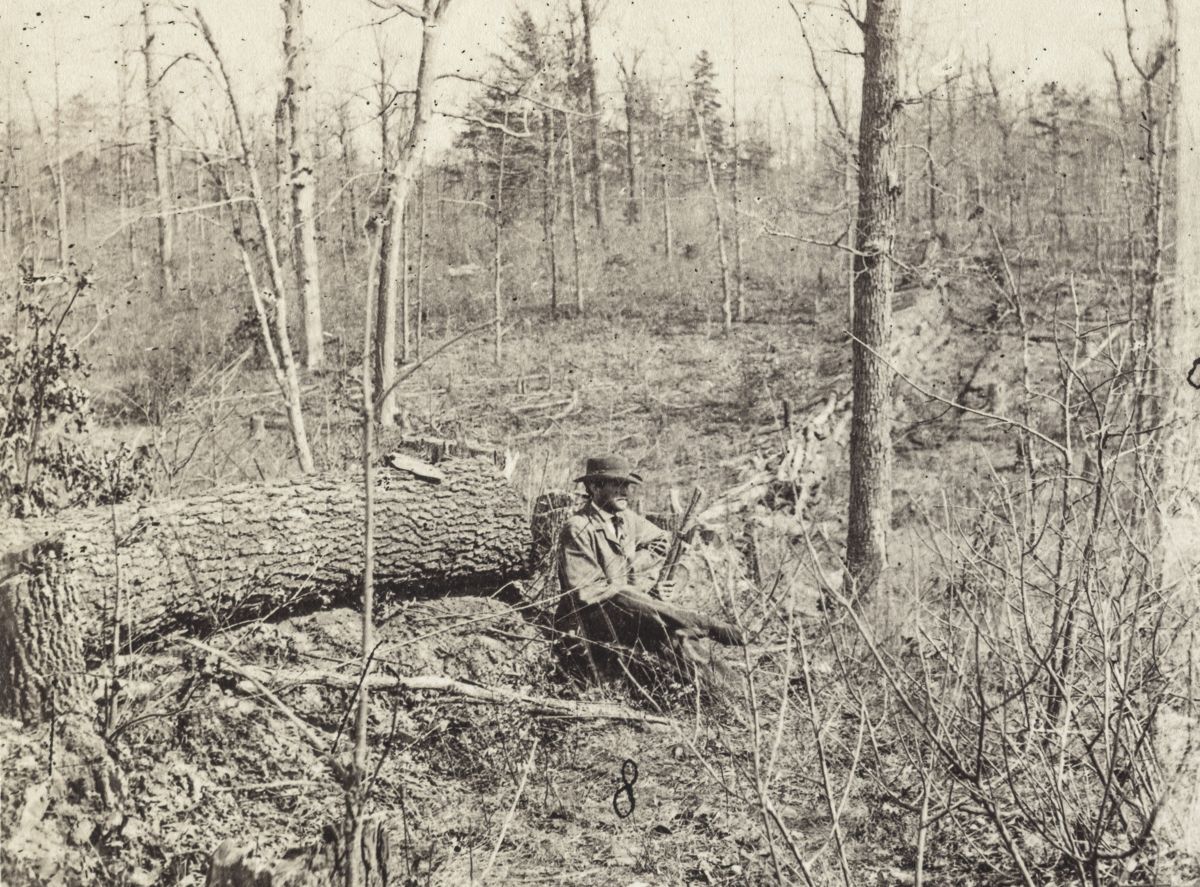This photograph gives a good example of the improvised fieldworks that Federal soldiers constructed during the Battle of Chancellorsville. (Library of Congress)