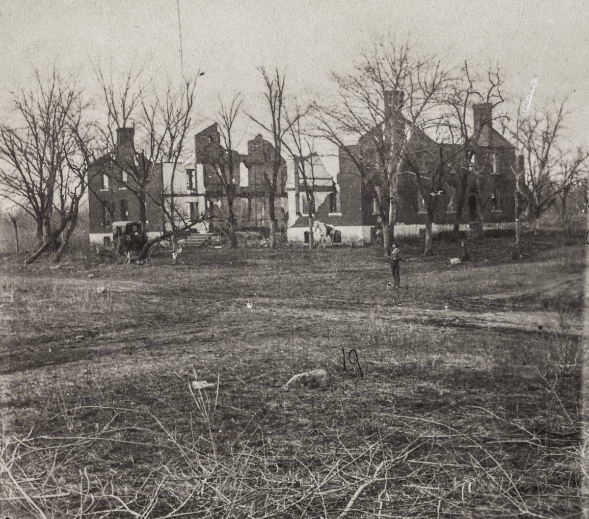In the Footsteps of Early Battlefield Visitors — photograph 4 from the original article