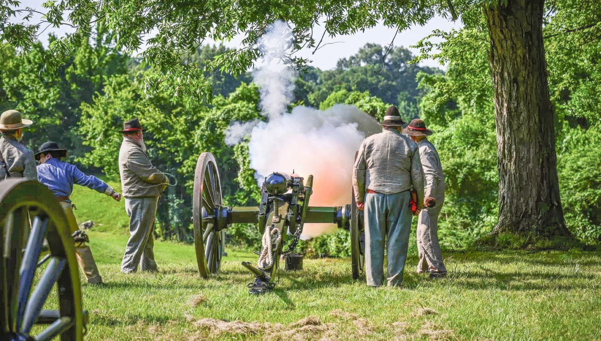The Confederate gun crew from Kennesaw Mountain National Battlefield. (Mike Talplacido)