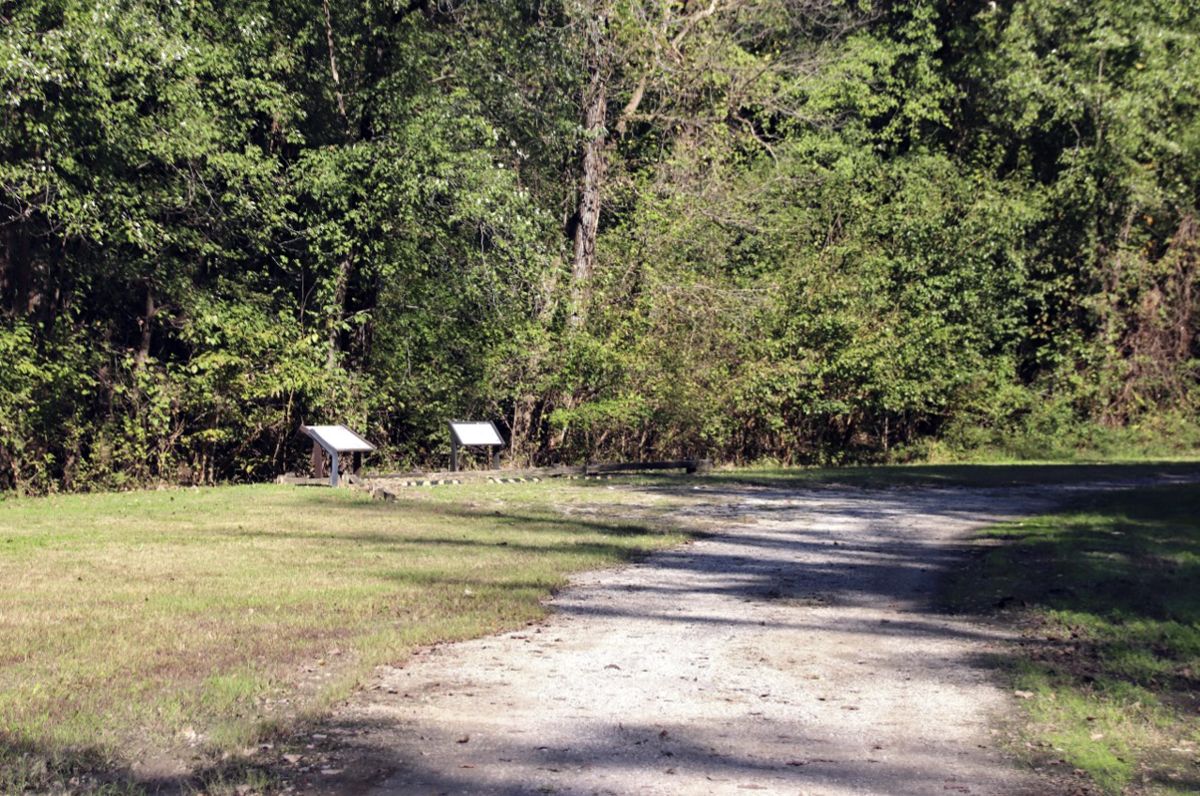 A view from Columbus Park across the Mississippi River at the Belmont Battlefield. — photograph 4 from the original article